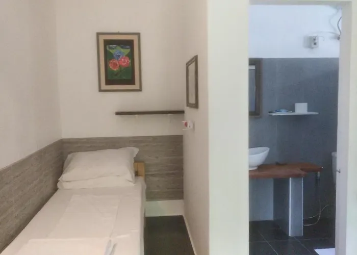 Gardenia House Rent 게스트하우스 3*